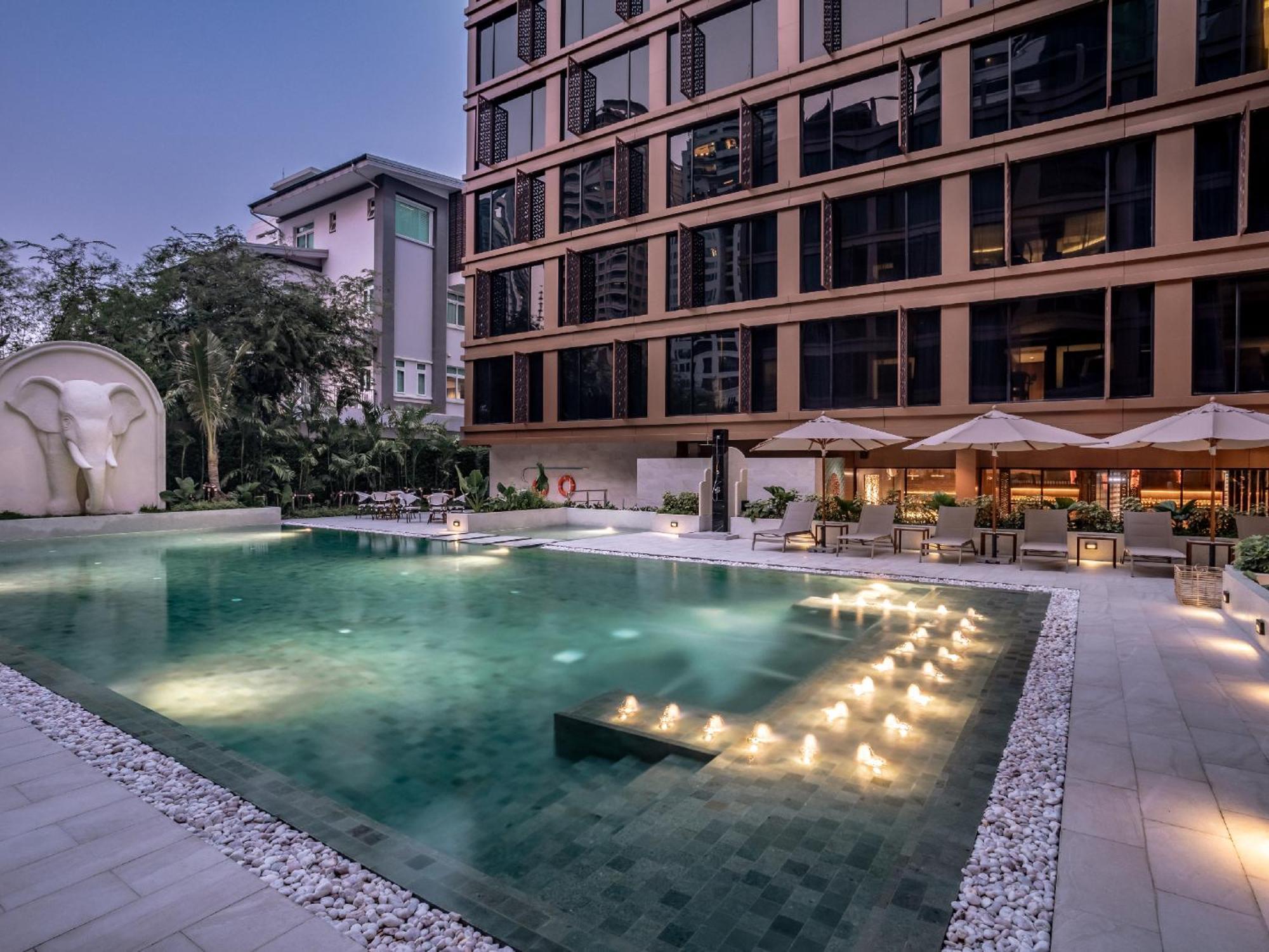 Nysa Hotel Bangkok Sukhumvit 11 Eksteriør billede The hotel's pool