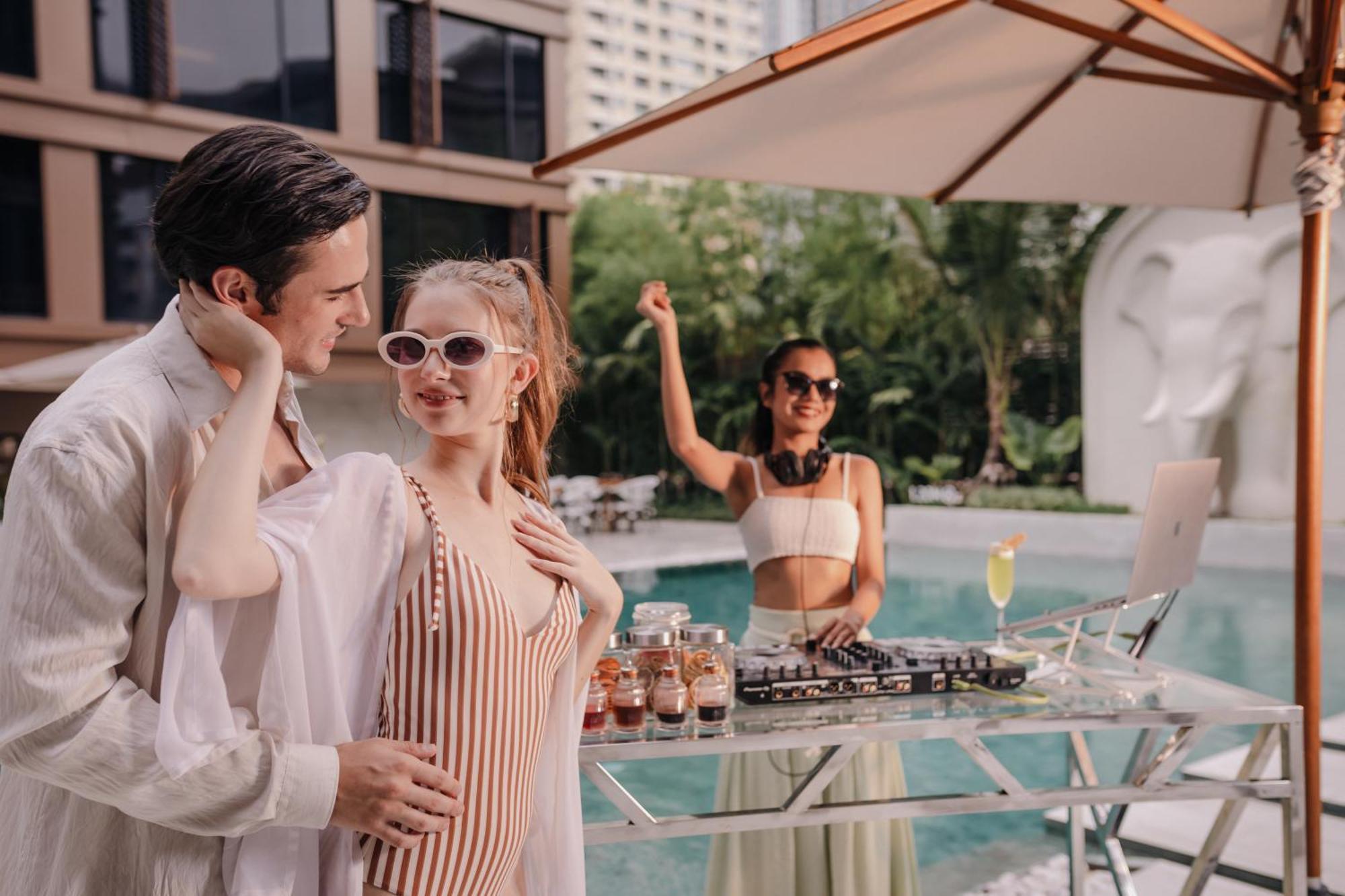 Nysa Hotel Bangkok Sukhumvit 11 Eksteriør billede The Pool Club